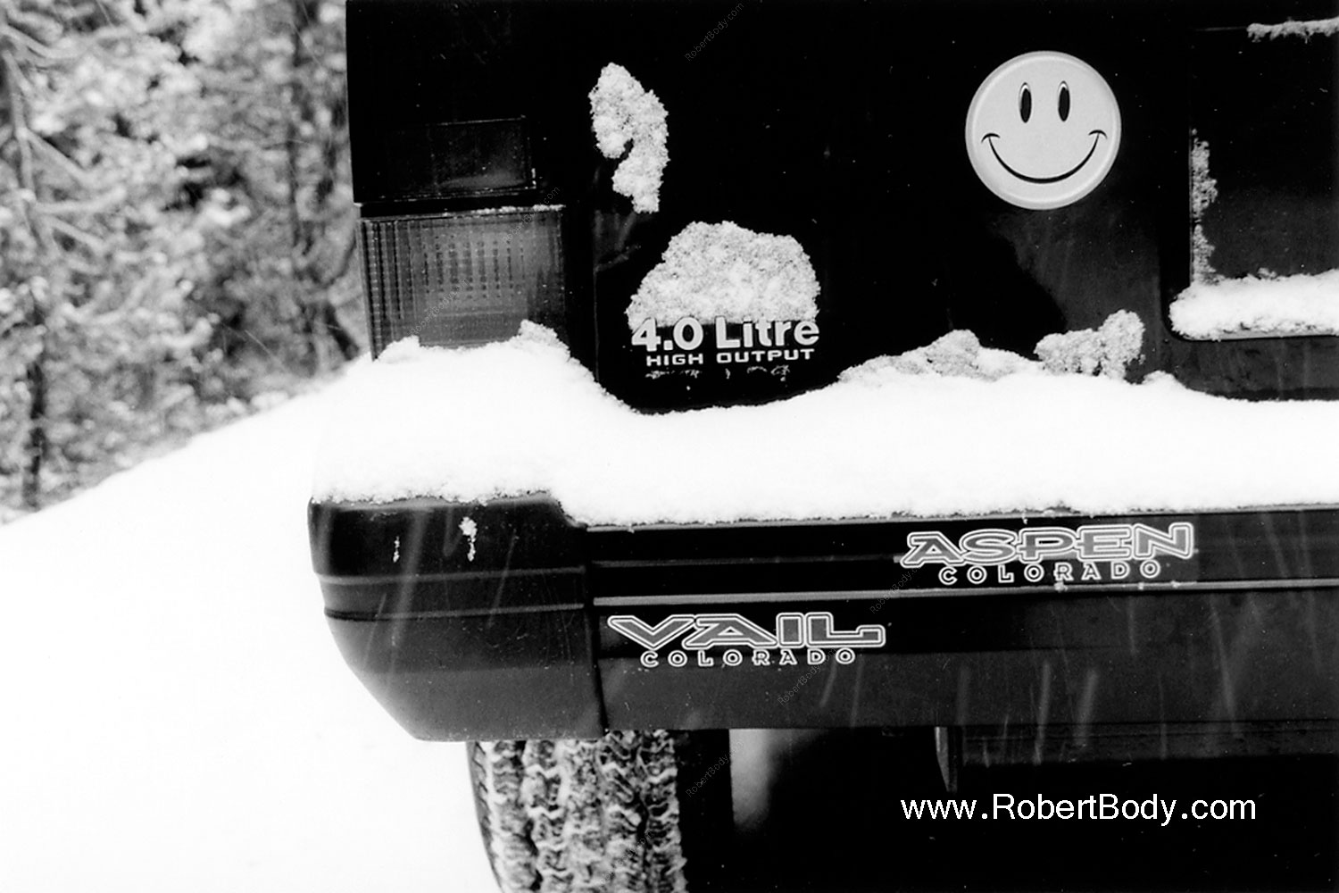 1999-09-jeep-bumper-bw