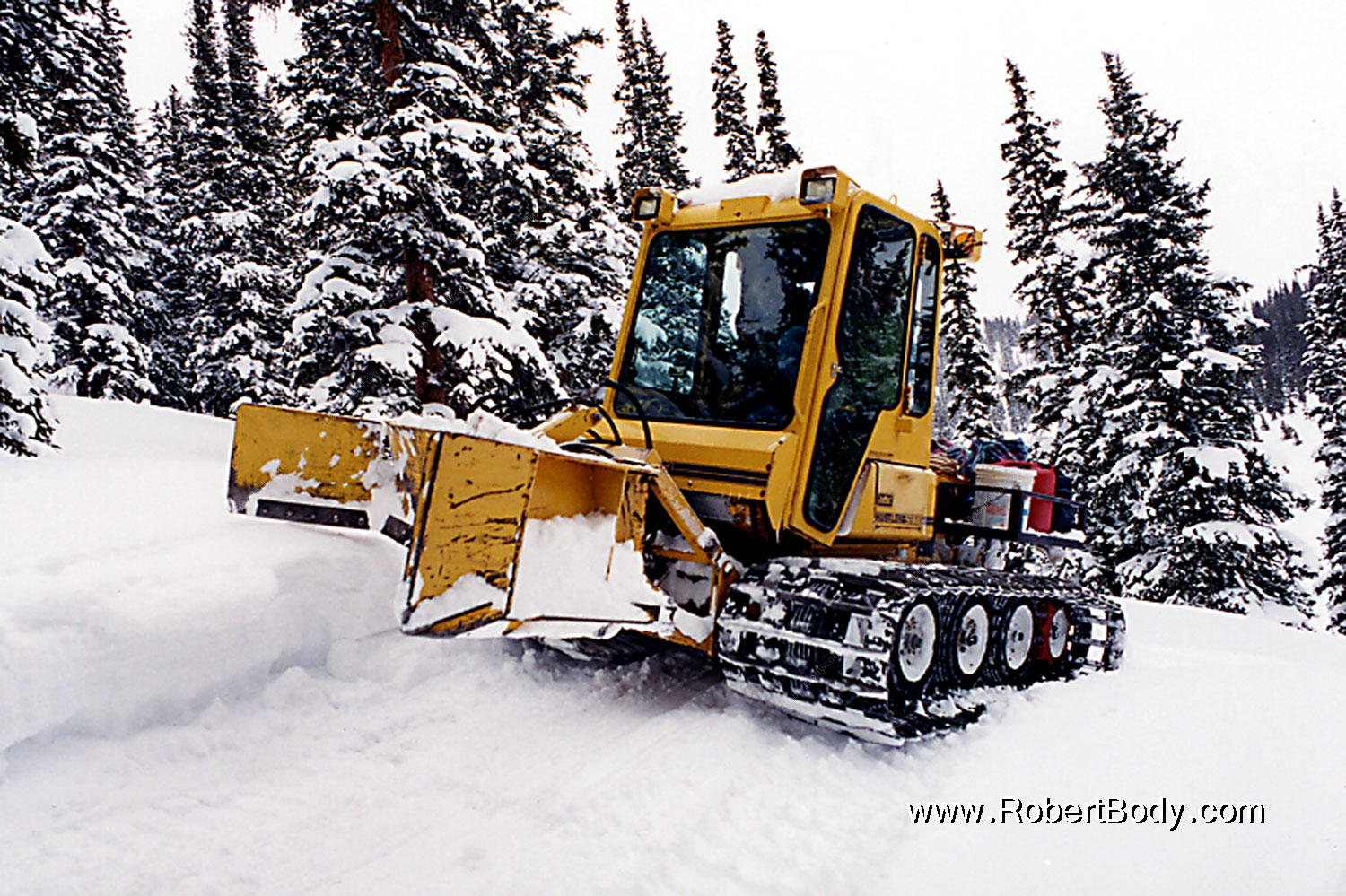 2000-12-phx-tor-lead-snowcat