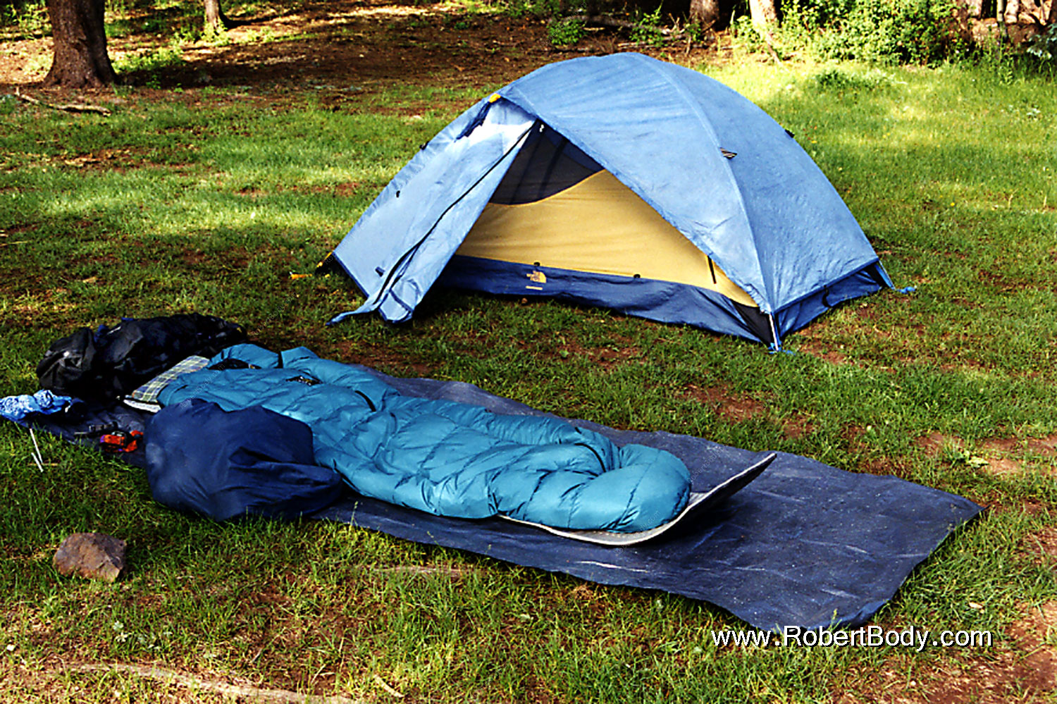2000-12-sleeping-bag-tent
