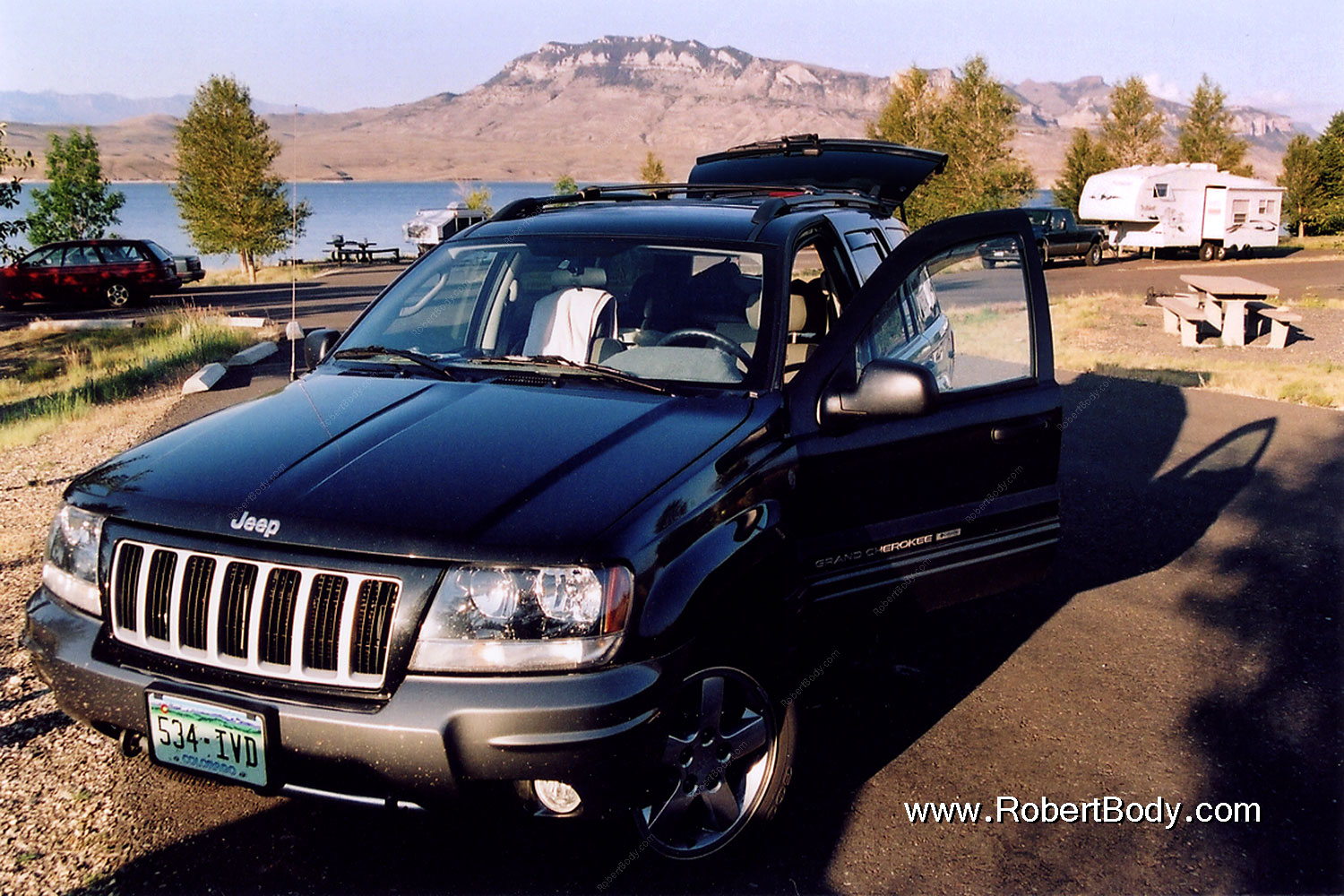 2004-08-wyo-jeep-morning