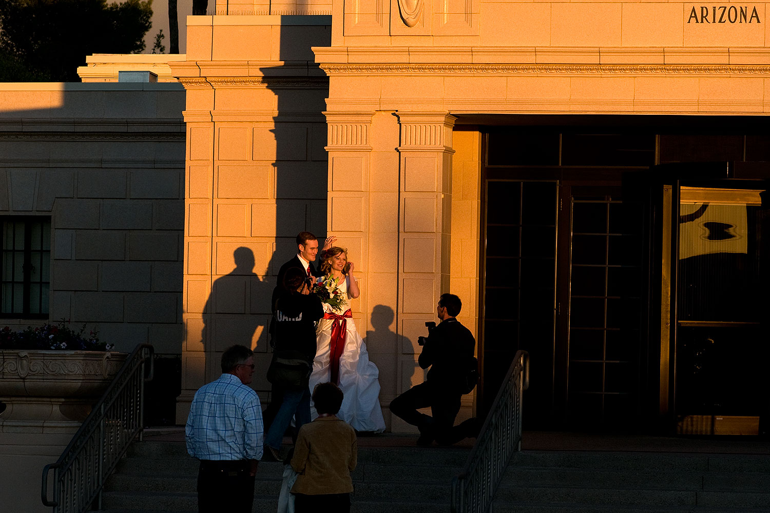 2008-12-26-mesa-temple-brides-67719