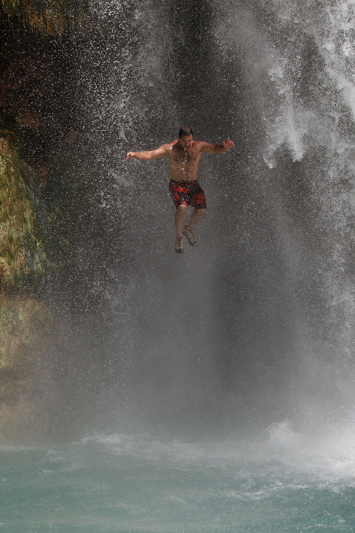 2010-06-19-havasu-people-6771v