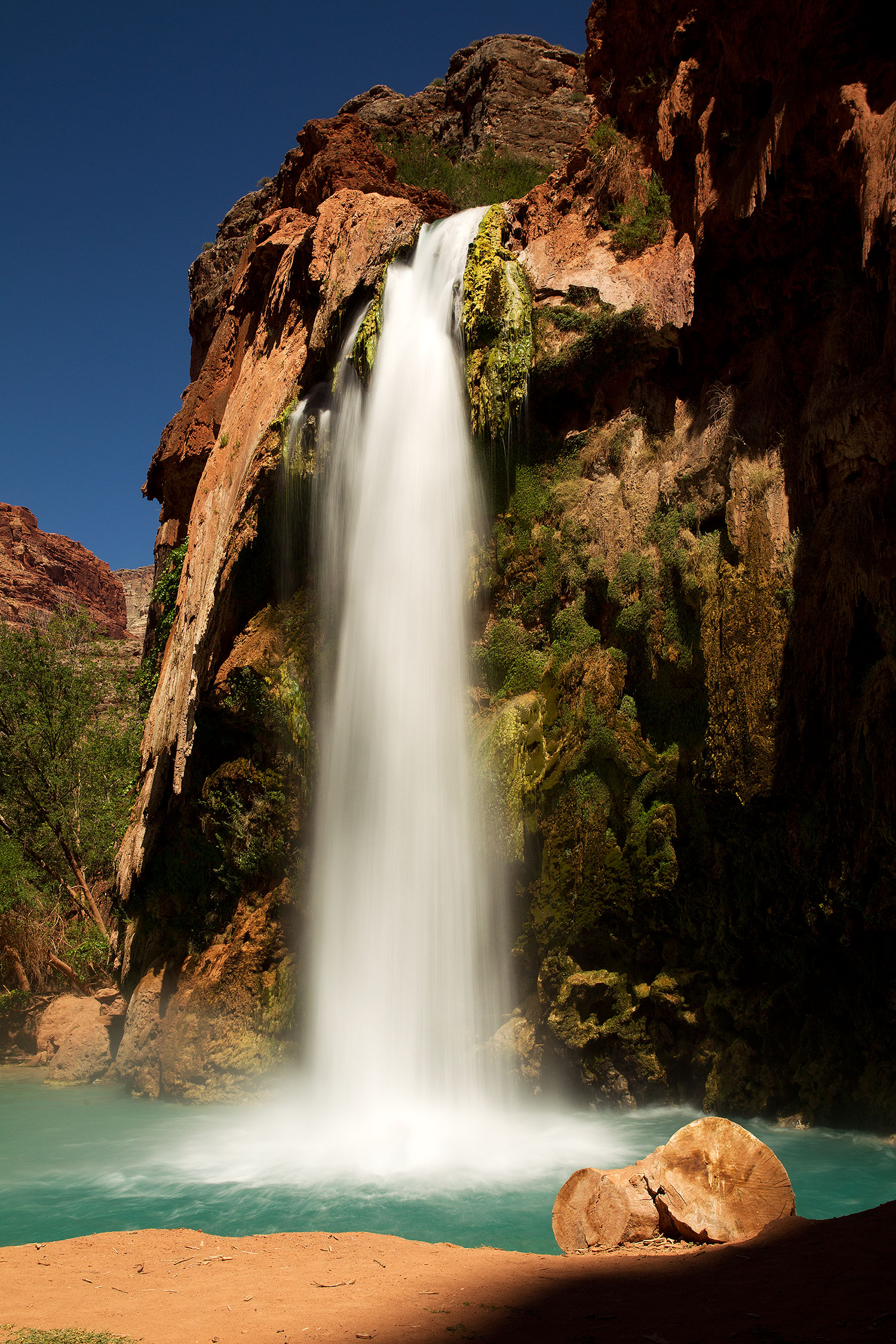 2010-06-20-havasu-hava-7087v