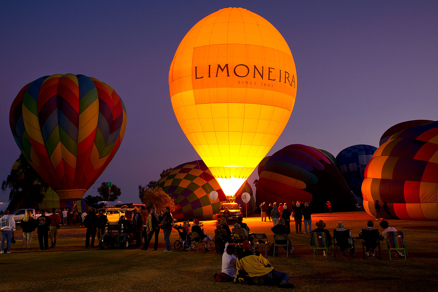 2012-01-19-havasu-balloons-glow-141416