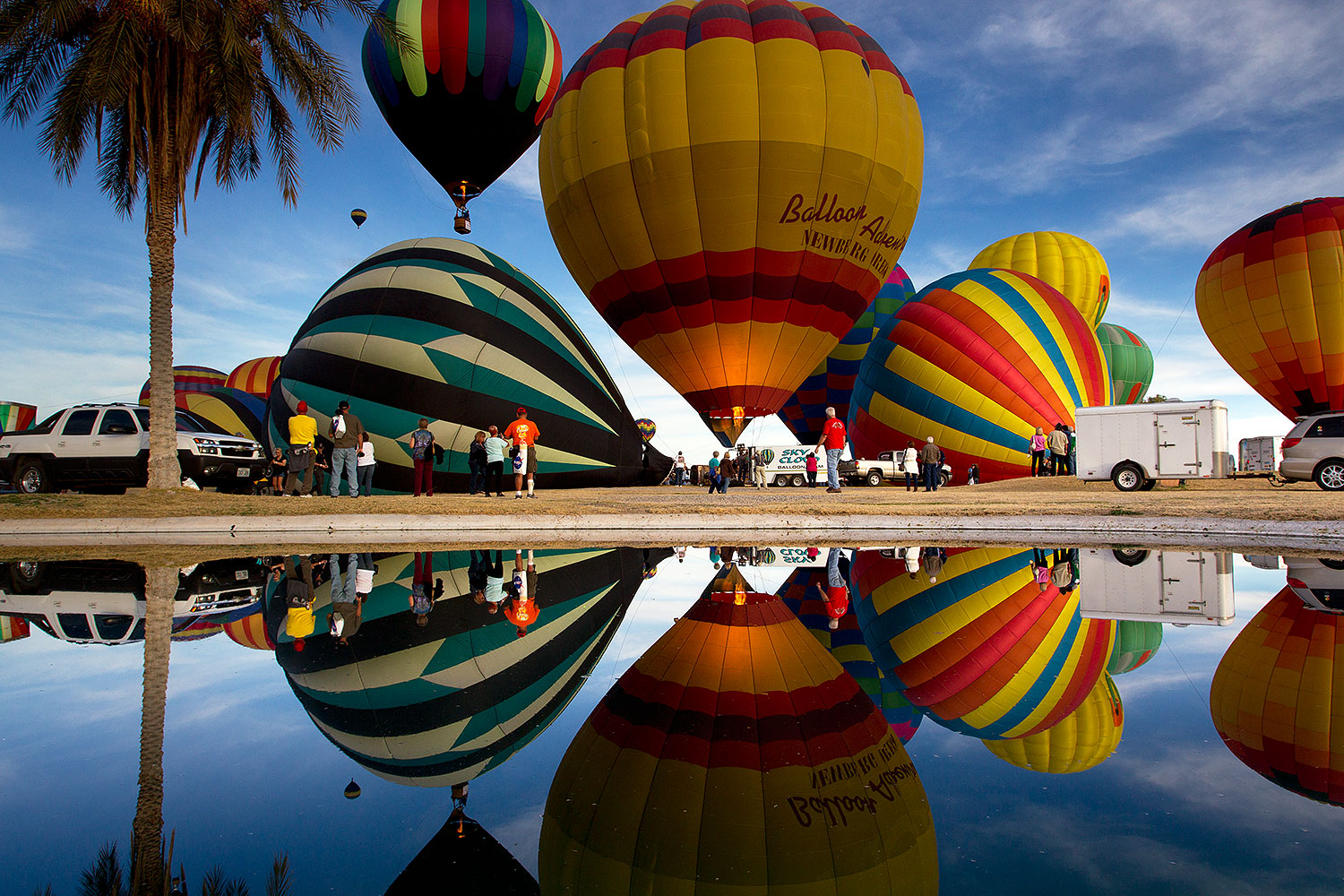 2012-01-20-havasu-balloons-refl-143186