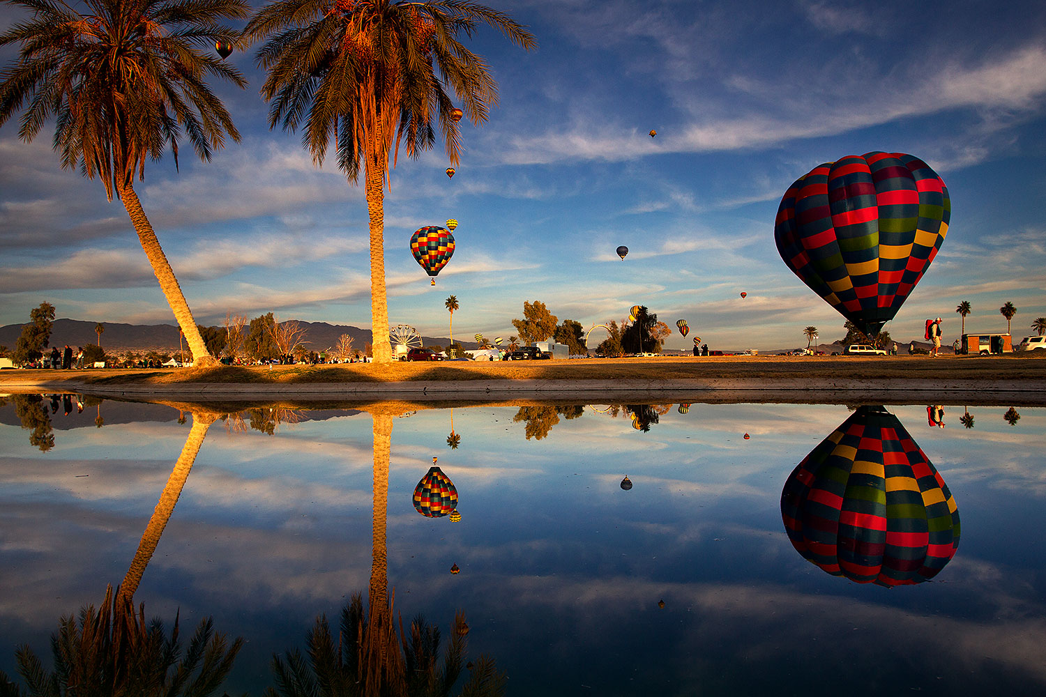 2012-01-20-havasu-balloons-refl-143357
