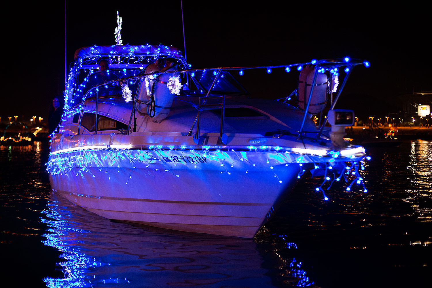 2012-12-08-tempe-boat-parade-8435