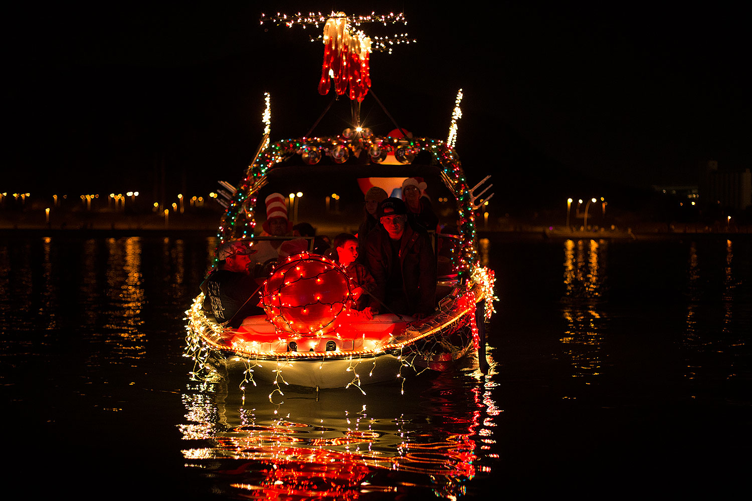 2012-12-08-tempe-boat-parade-8448