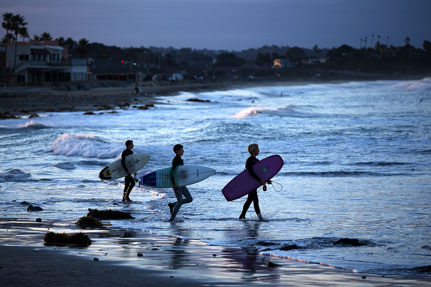 2012-12-29-ca-cardiff-3surfers-12648