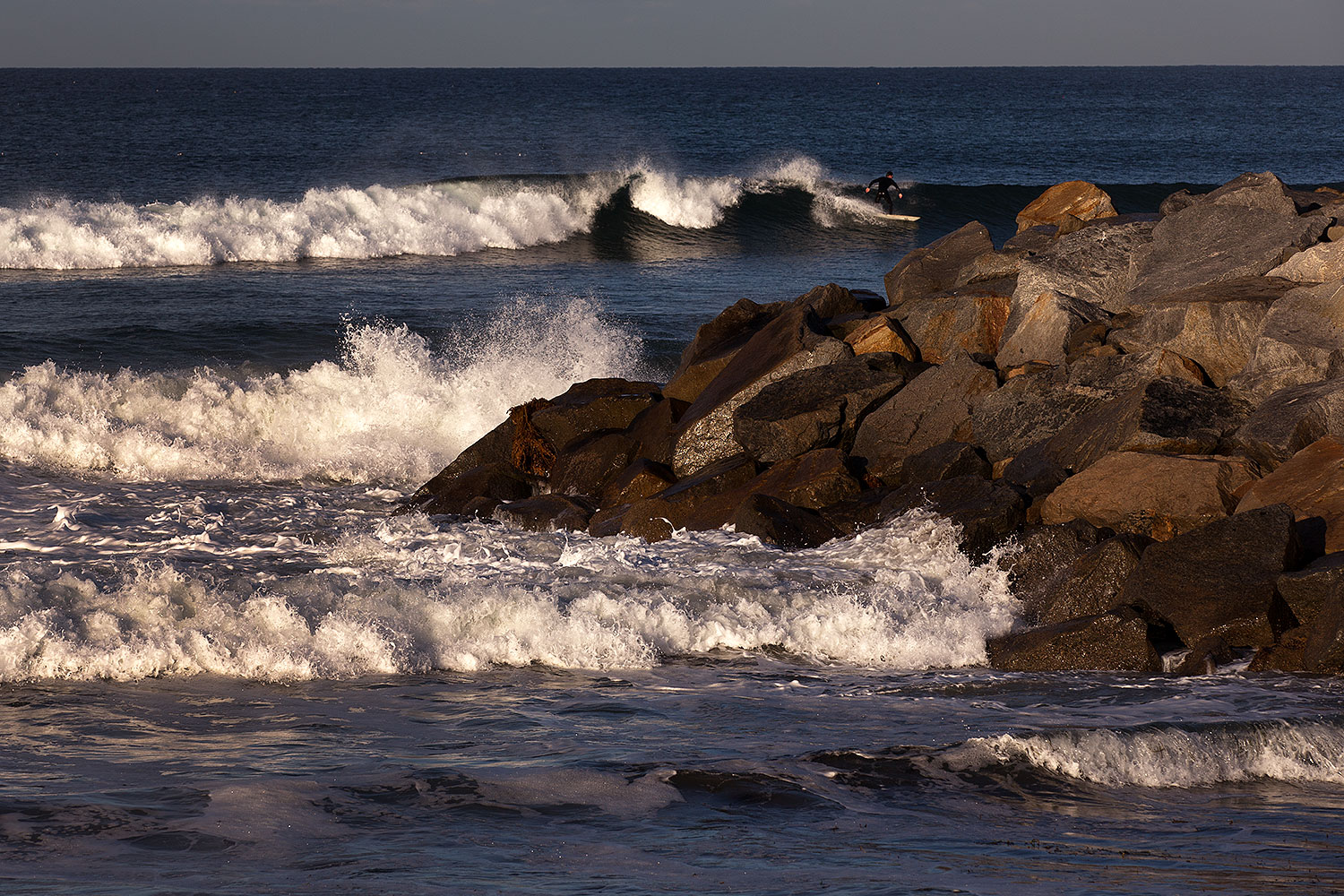 2012-12-29-ca-carlsbad-surfers-12817