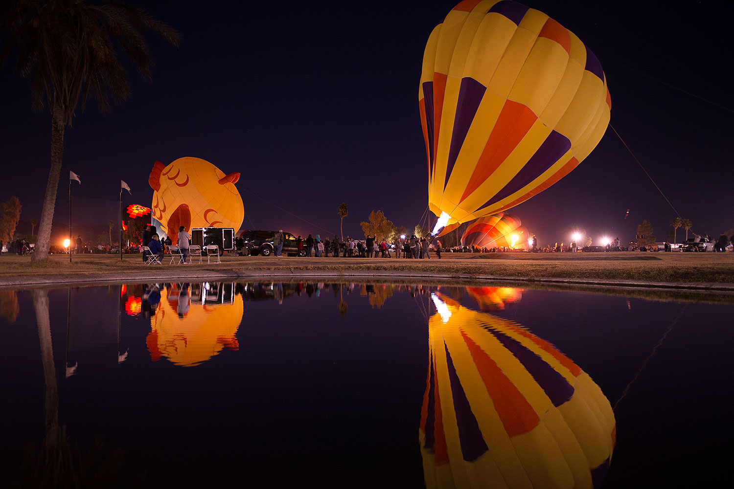 2013-01-19-havasu-balloons-refl-21267