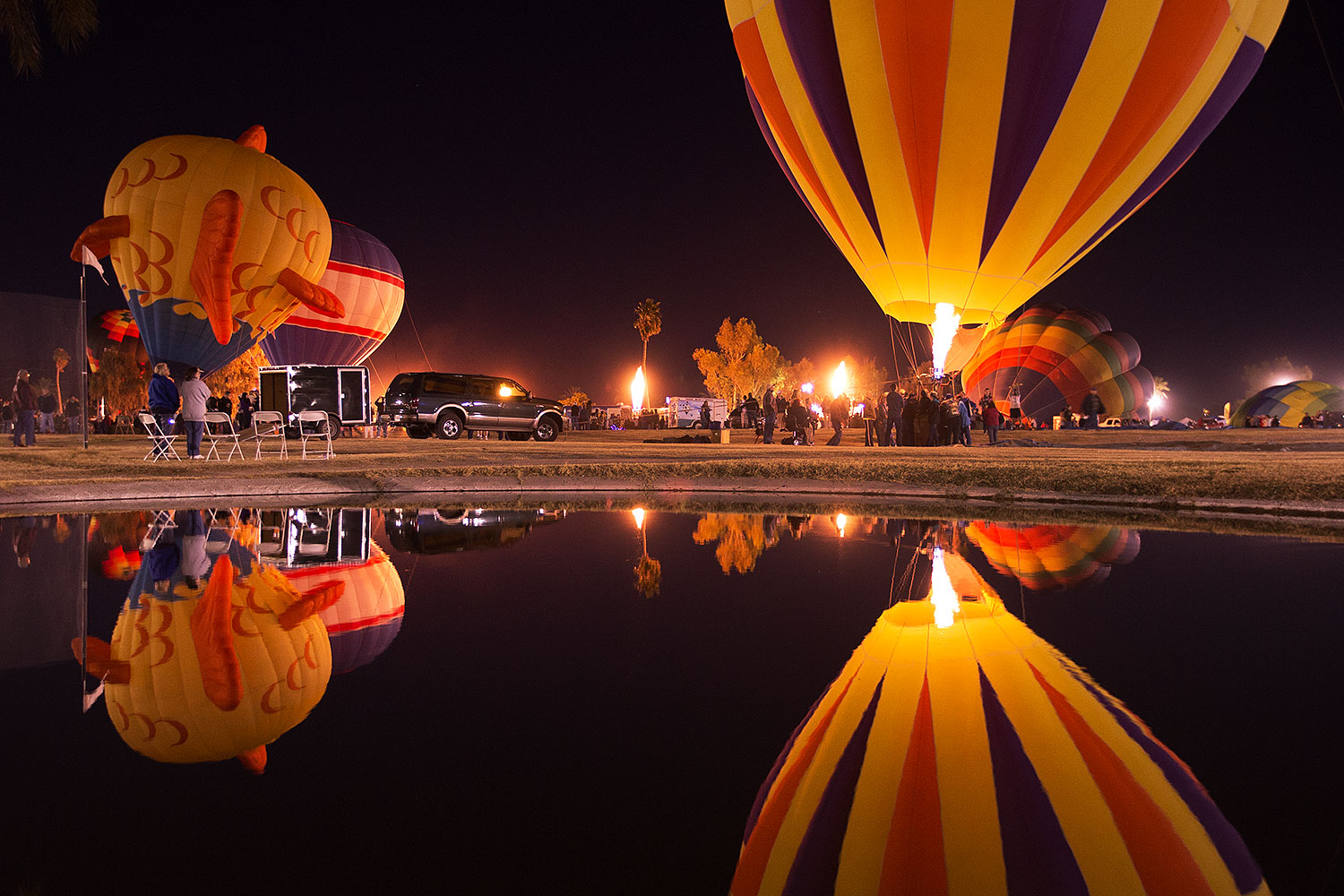 2013-01-19-havasu-balloons-refl-21283