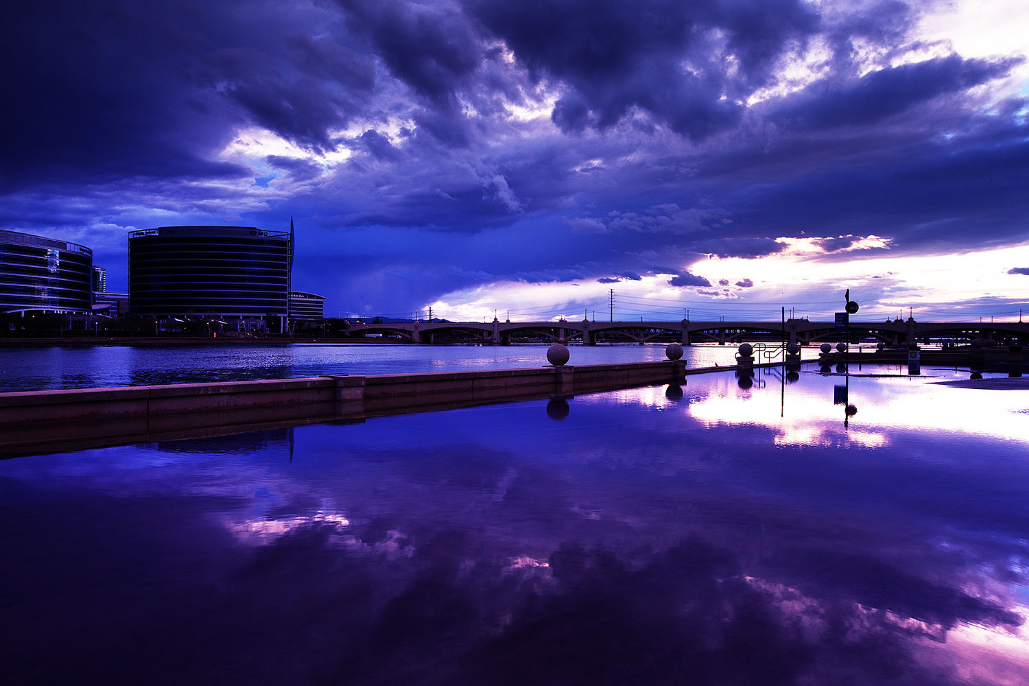 2013-01-28-tempe-sky-refl-22983