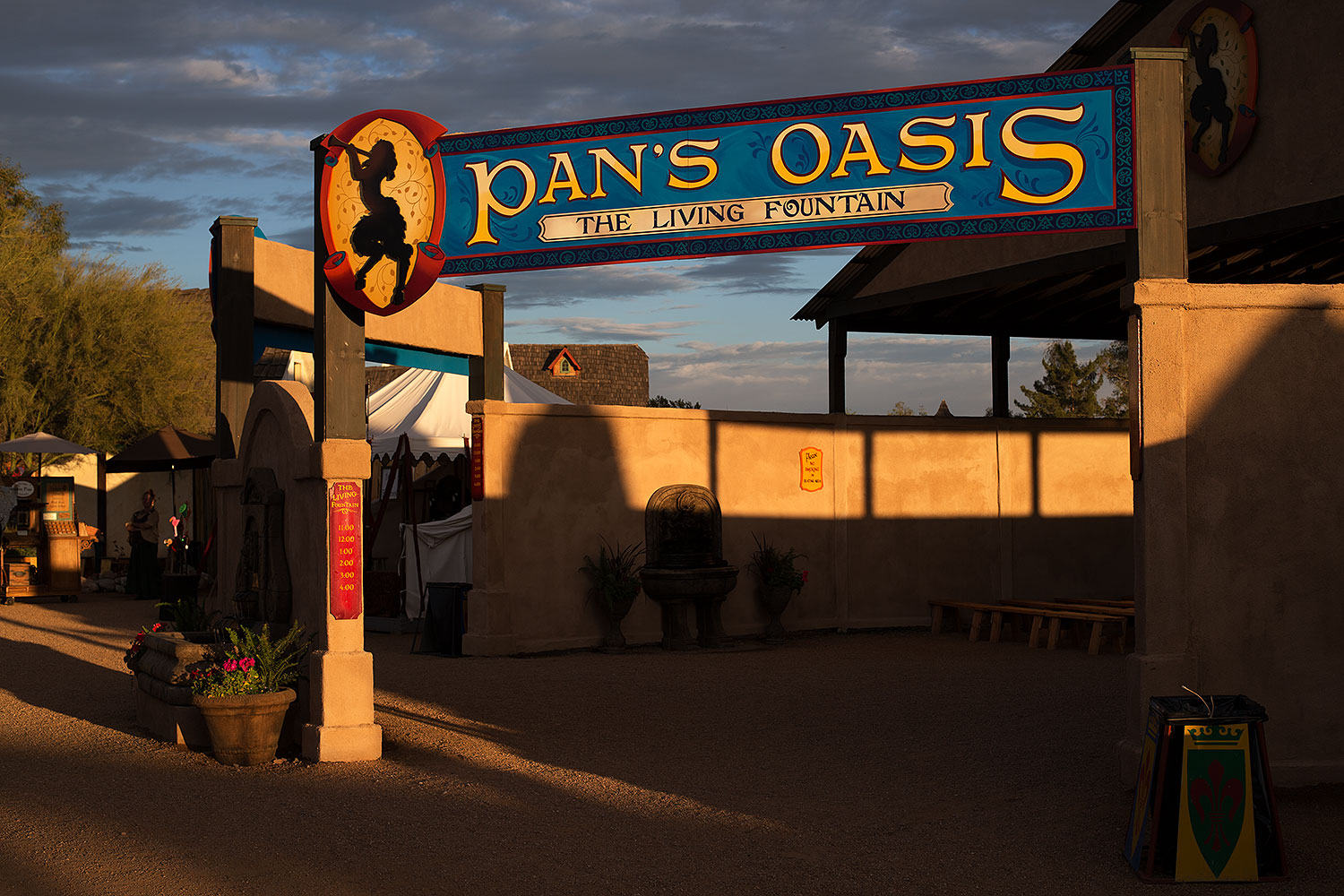 2013-03-30-apj-ren-signs-34505