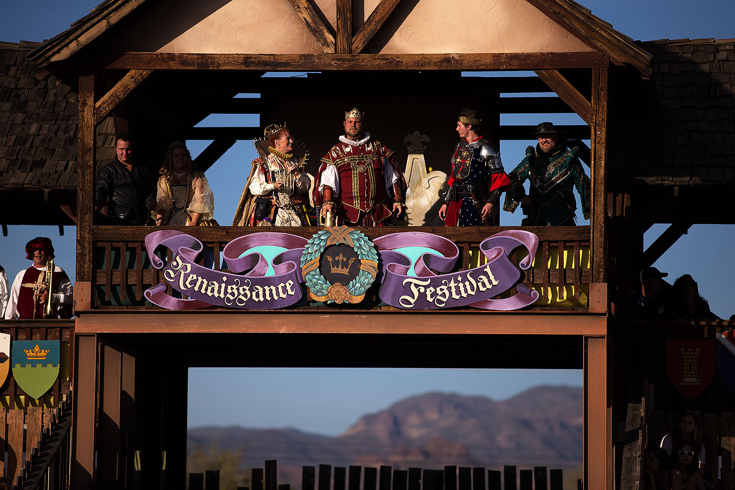 2013-03-31-apj-ren-balcony-36042