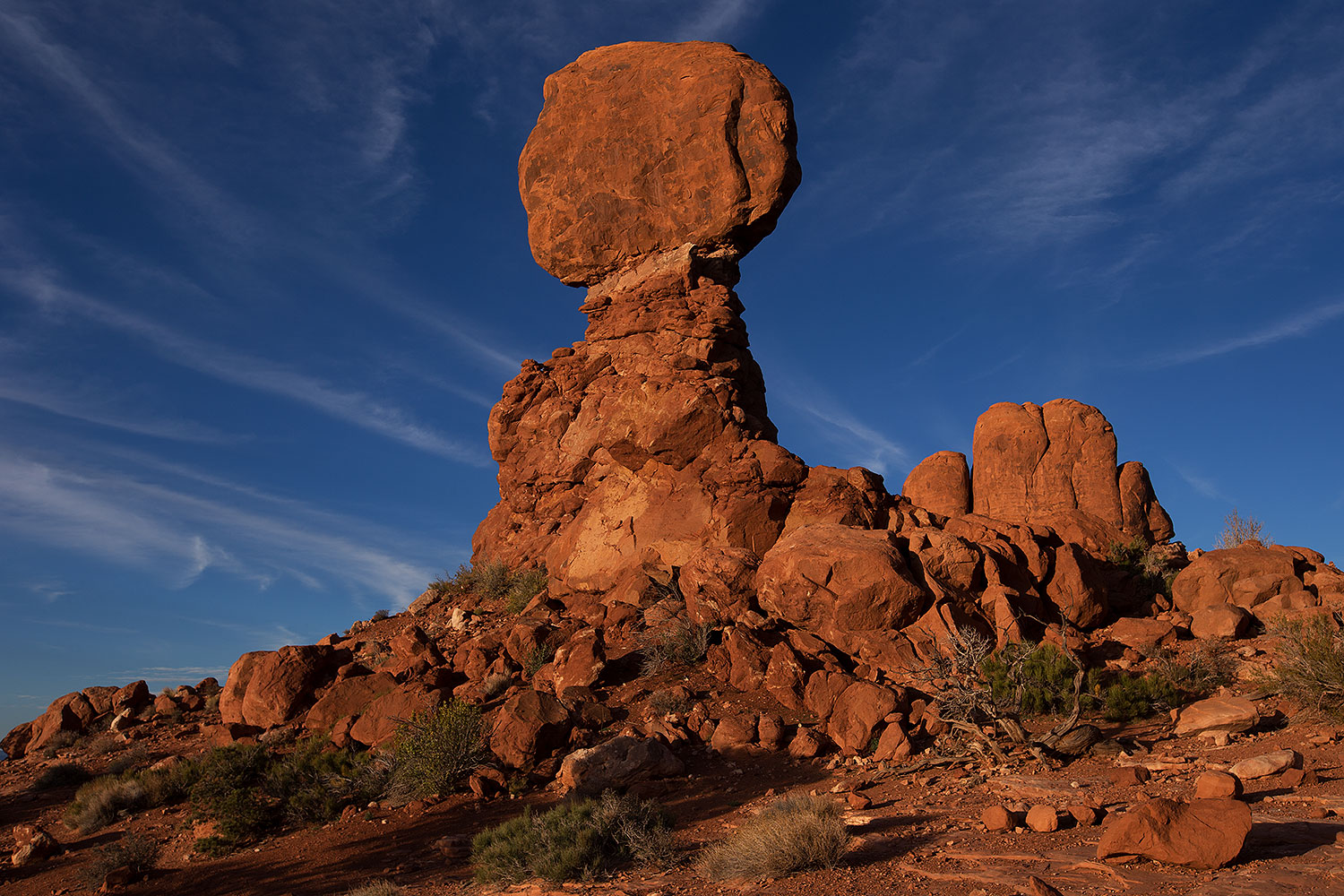 2013-11-02-balanced-rock-1dx_5038