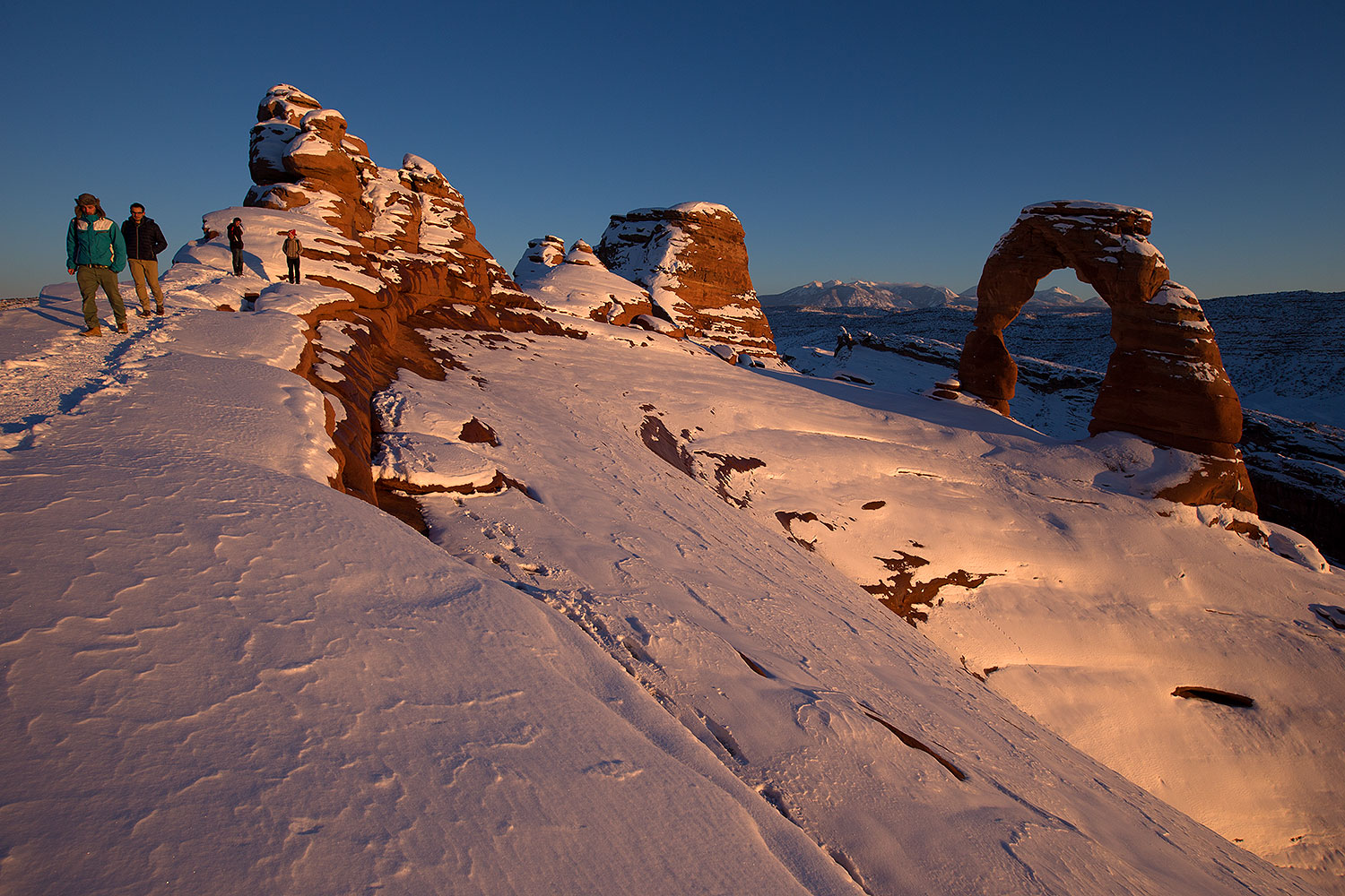 2013-12-08-delicate-top-1dx_0391