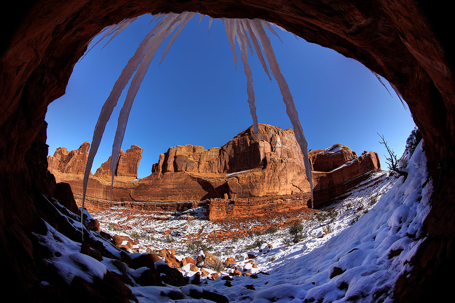 2013-12-22-arches-park-ice-3-5d3_6172
