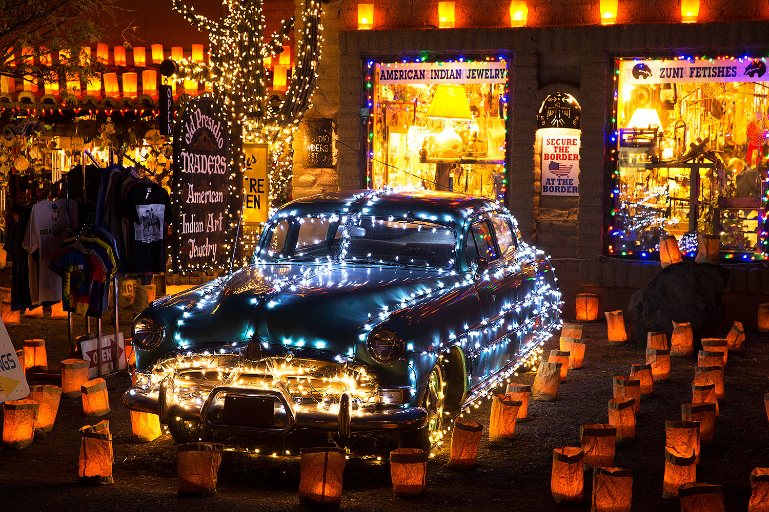 2014-12-05-tubac-lights-1dx_6870