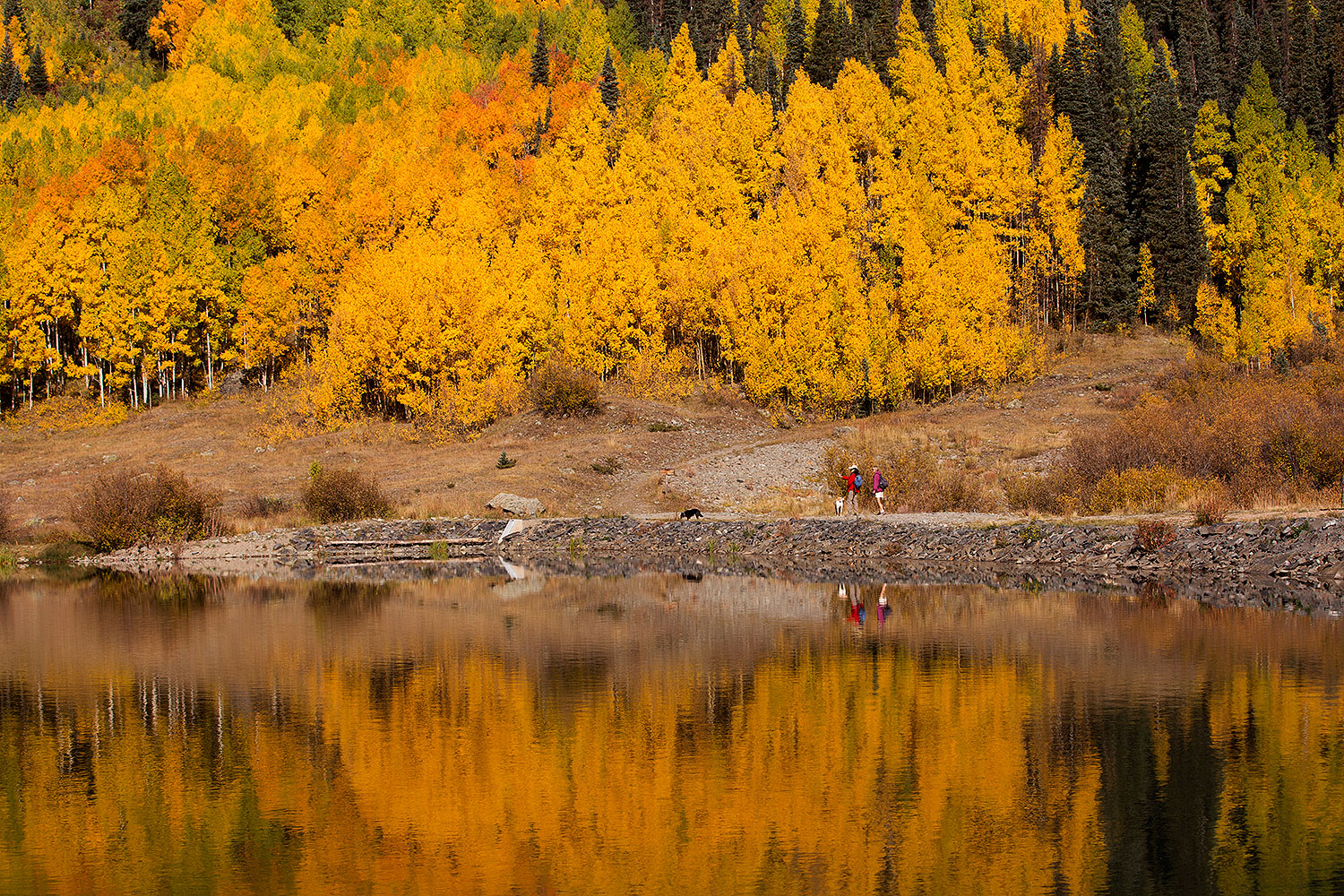 2015-09-25-red-pass-la-people-5d3_3674